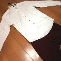 グリーンレーベルのBCRAZY VIYELLA EMBROシャツの春コーデです。