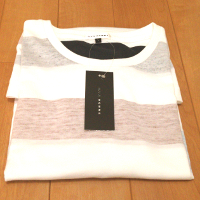 avvのボーダー半袖Tシャツの畳み状態です。