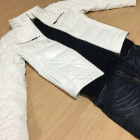 トルネードマートのフェザーヤーンVネックのコーデ2です。